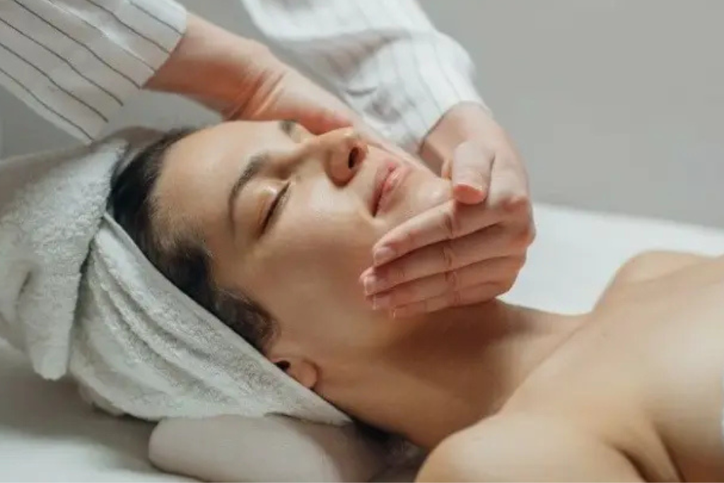 Formation soins visage module de base